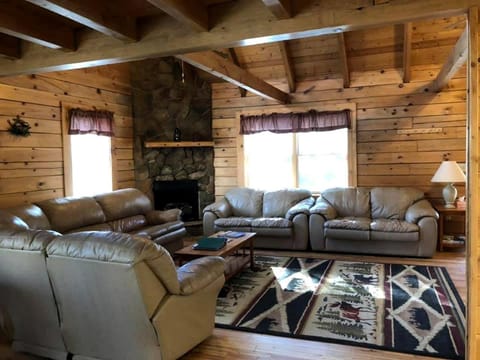 Spacious Cabin Rental with Forest Views near Charleston, West Virginia Cabin in Hico