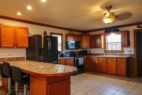 oven, pet friendly, stove