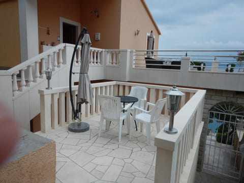Patio, Balcony/Terrace