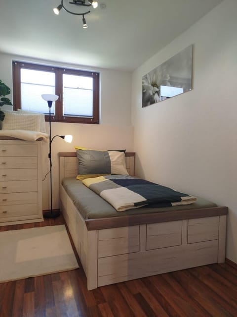 Photo of the whole room, Bedroom