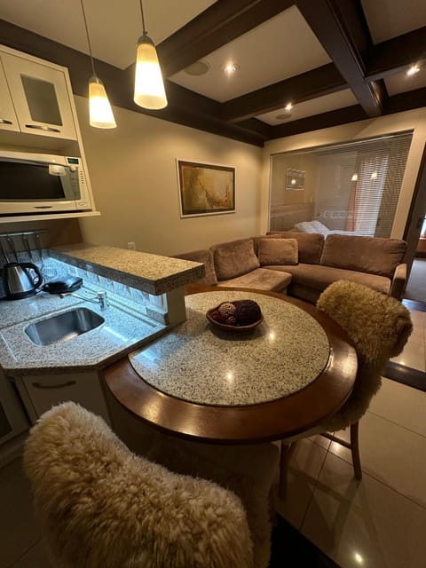 Kitchen or kitchenette, Living room