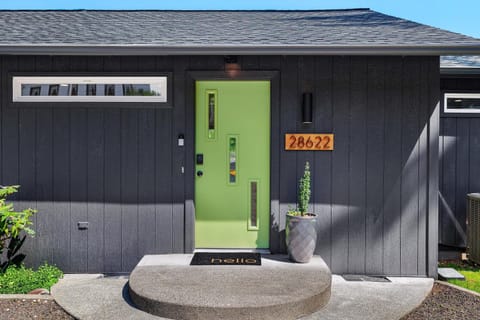 Seal Cove House in Lilliwaup