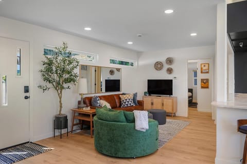 Seal Cove House in Lilliwaup