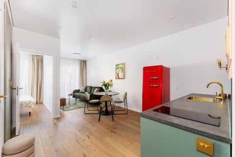 Kitchen or kitchenette, Living room, Seating area