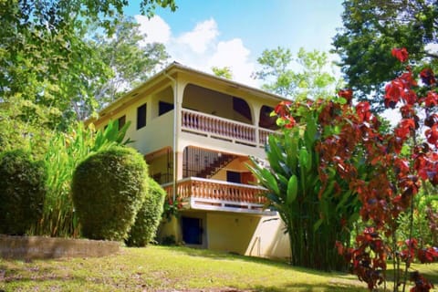 Private 2 Bdrm Home on 46 Acres along Macal River House in Cayo District