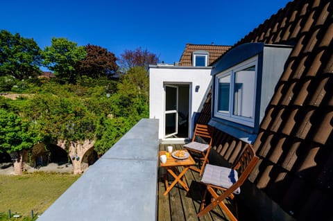 Spring, Day, View (from property/room), Balcony/Terrace