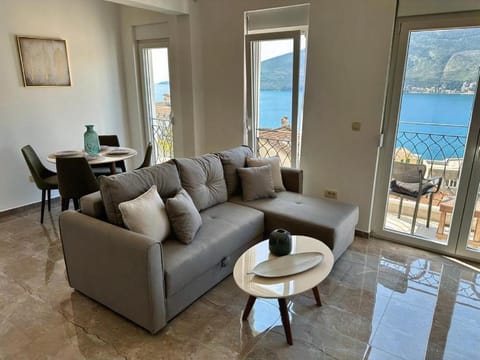 Living room, Sea view