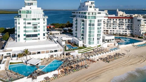 Beach, Swimming pool