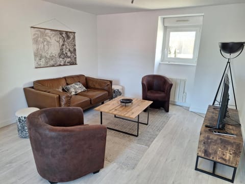 Communal lounge/ TV room, Living room, Seating area