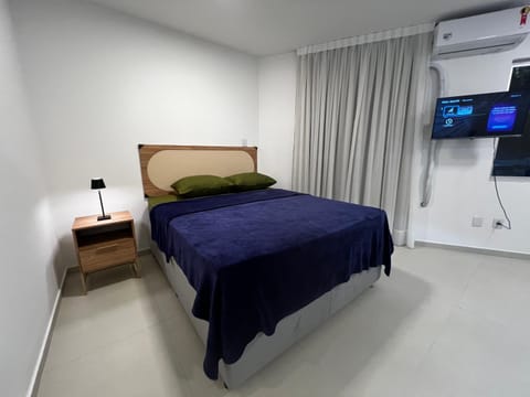 Bed, Bedroom, air conditioner
