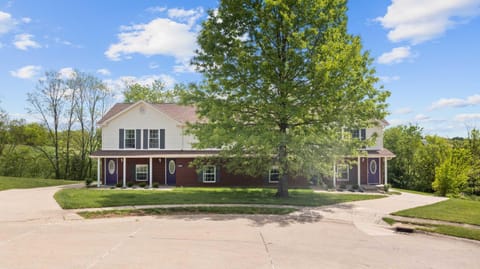 4 apartments 10 bedrooms - 2 and a half Miles from Ark Apartment in Williamstown