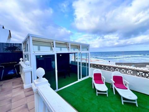 Patio, Balcony/Terrace, Beach, Sea view, sunbed