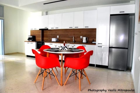 Dining area, oven, stove