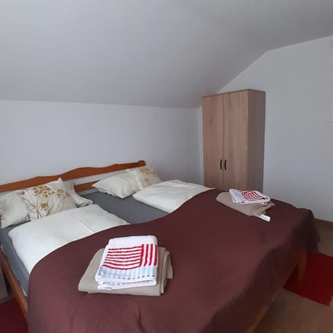 Bed, Photo of the whole room, Bedroom, towels, wardrobe