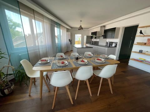 Appartement spacieux et son rooftop Apartment in Mulhouse