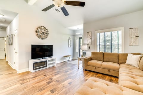 Less Than 1 Mi to Golf and Marina Inviting Home in Afton! House in Ozark Mountains