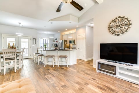 Less Than 1 Mi to Golf and Marina Inviting Home in Afton! House in Ozark Mountains