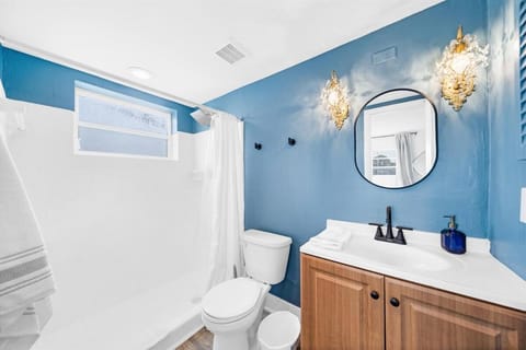 Great for Large Gatherings Sleeps 30 PalmWaveStays Apartment in Coconut Creek