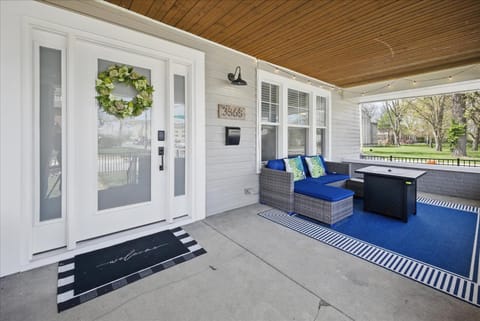 Family Spacious 5BR Retreat w Game Filled Basement Suite House in Indianapolis