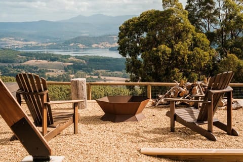 Skyfarm Retreat House in Cygnet