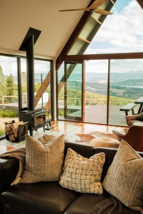 Skyfarm Retreat House in Cygnet