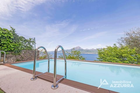 Lake view, Mountain view, Pool view, Swimming pool