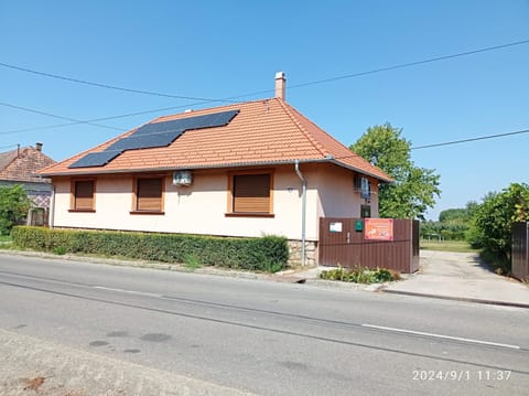 Property building, Day