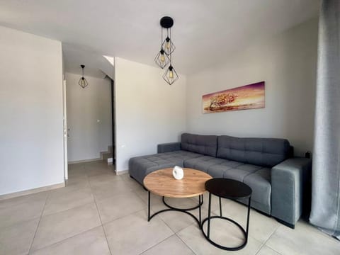Communal lounge/ TV room, Living room, Seating area, Dining area