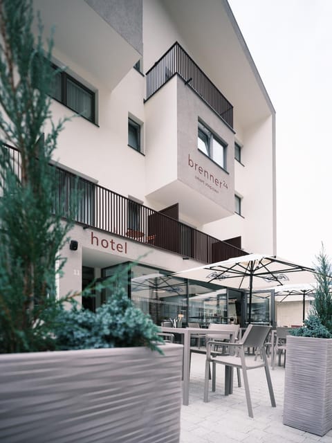 Property building, Balcony/Terrace