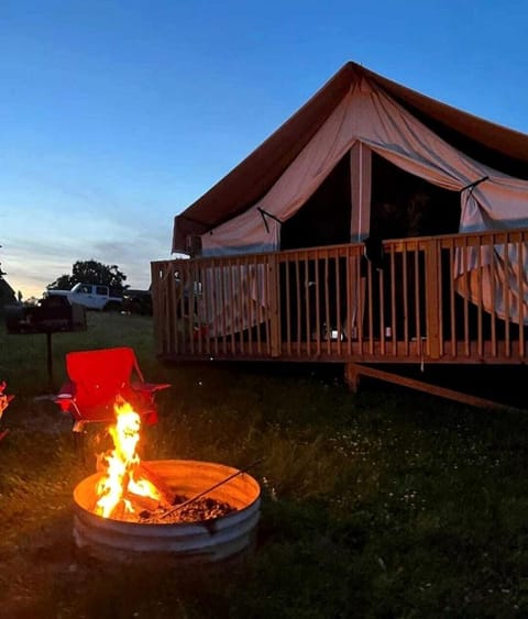 Hocking Hills Deluxe Safari Glamping Tents Luxury tent in Logan