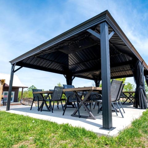 Hocking Hills Deluxe Safari Glamping Tents Luxury tent in Logan