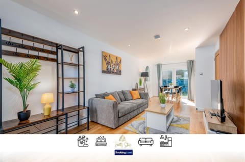 TV and multimedia, Living room, Seating area