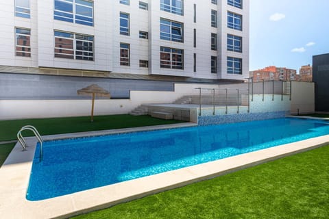 Swimming pool, Swimming pool