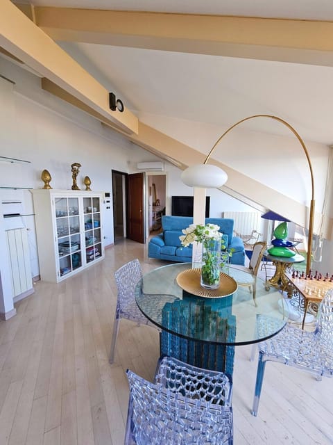 Dolce Vita, Luxury & Sea View - Front of Casino Apartment in Sanremo