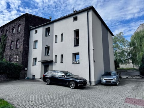 Property building, Day, Parking