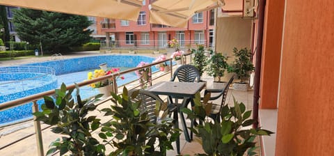 Balcony/Terrace, Swimming pool
