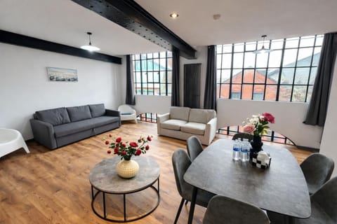 Living room, Seating area, Dining area