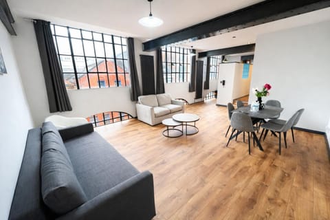 Living room, Seating area, Dining area