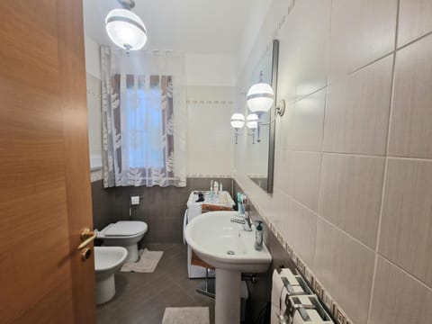 Parigi Apartment Via Verga, 6posti letto RifA747 Apartment in San Benedetto del Tronto