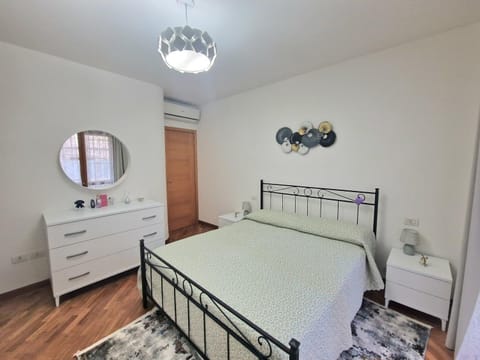 Parigi Apartment Via Verga, 6posti letto RifA747 Apartment in San Benedetto del Tronto