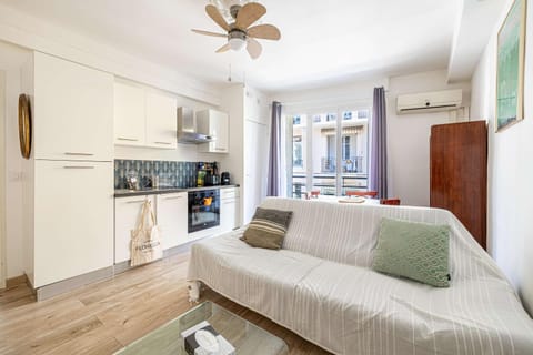 Balcony/Terrace, Living room, Photo of the whole room, kitchen