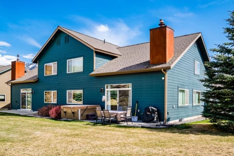 Property building, Garden view