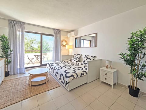 LX146 - Studio cosy avec balcon & vue mer - Monaco Apartment in Monaco