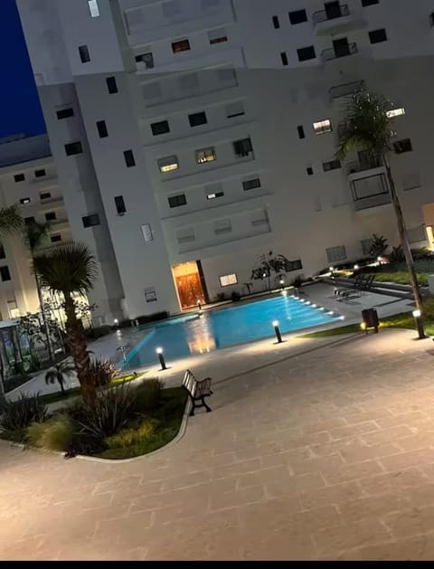 Night, Swimming pool, sunbed