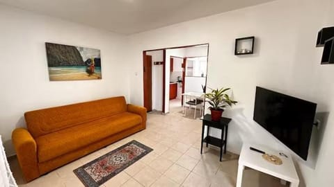 Communal lounge/ TV room, TV and multimedia, Living room