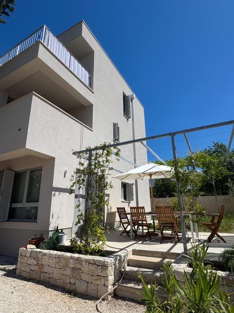 Property building, Balcony/Terrace