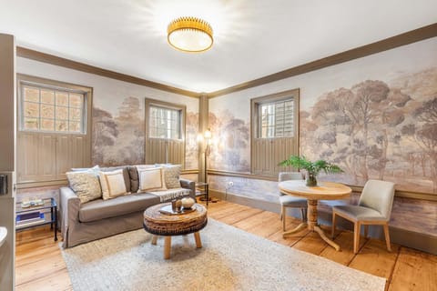 The Royce on Spring - High-End Family Getaway in Newport House in Newport