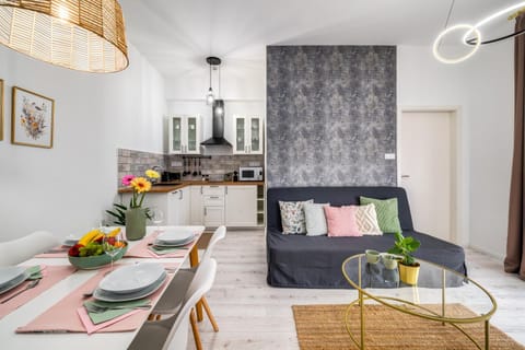Kitchen or kitchenette, Living room, Dining area
