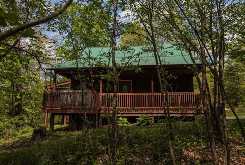 Couples Paradise I - by The Chalets House in Logan