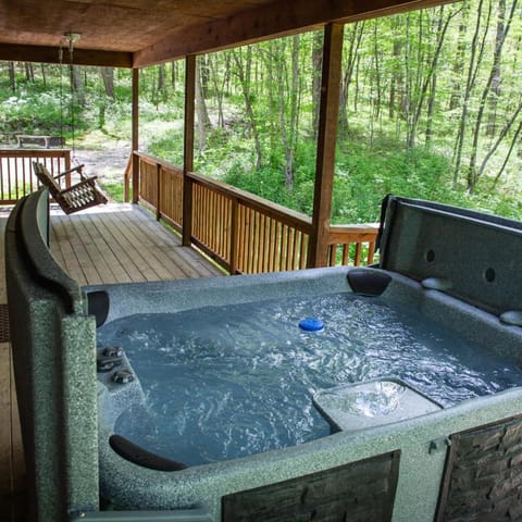 Couples Paradise I - by The Chalets House in Logan